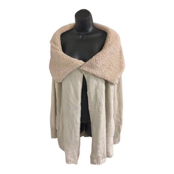 BCBG Max Azria cream faux shearling lined oversized collar cardigan size Large‎ - Picture 1 of 17